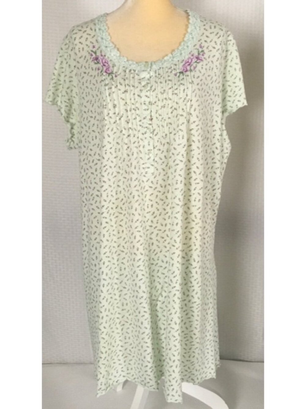 Secret Treasures Nightgown Size 18W/20W Lt Blue Lace Round Neck Embroidery Flowe